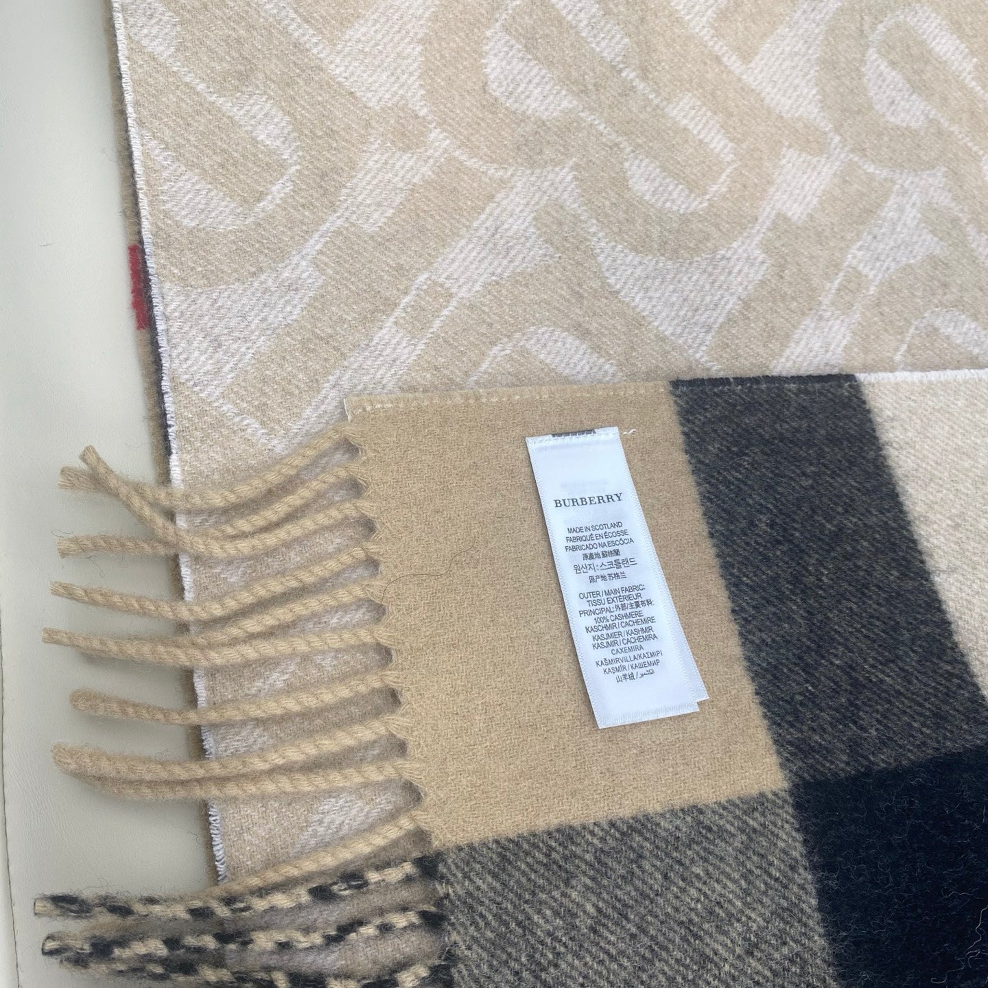 Burberry Classic TB Logo & Plaid Reversible 100% Cashmere Unisex Scarf, 32x180cm