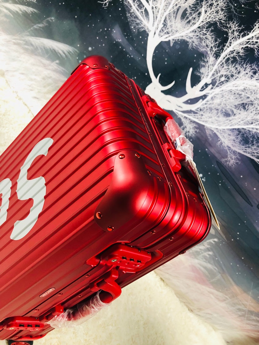 SUPREME TOPAS 45L CABIN SUITCASE