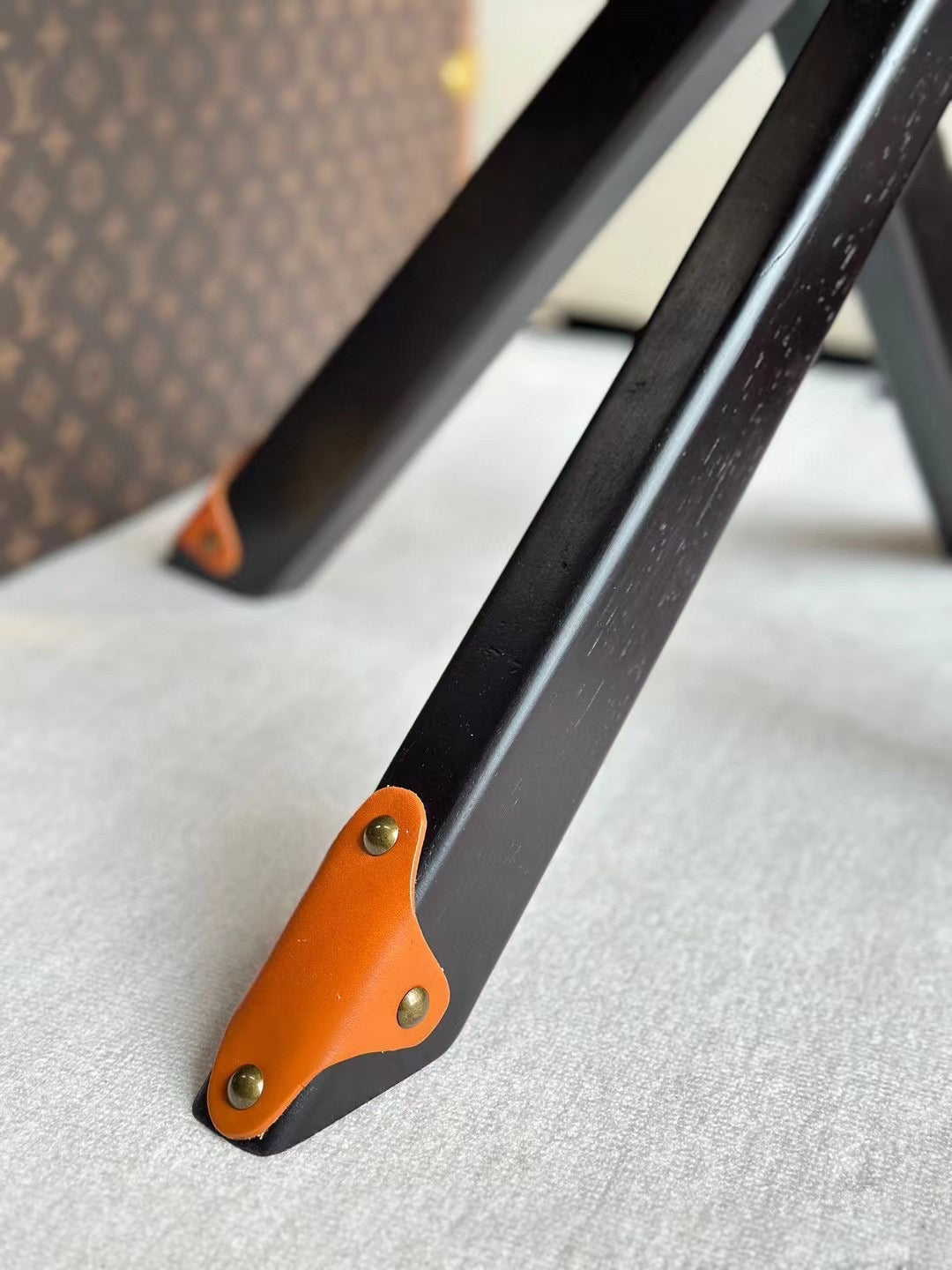 BURBERRY LEATHER STOOL