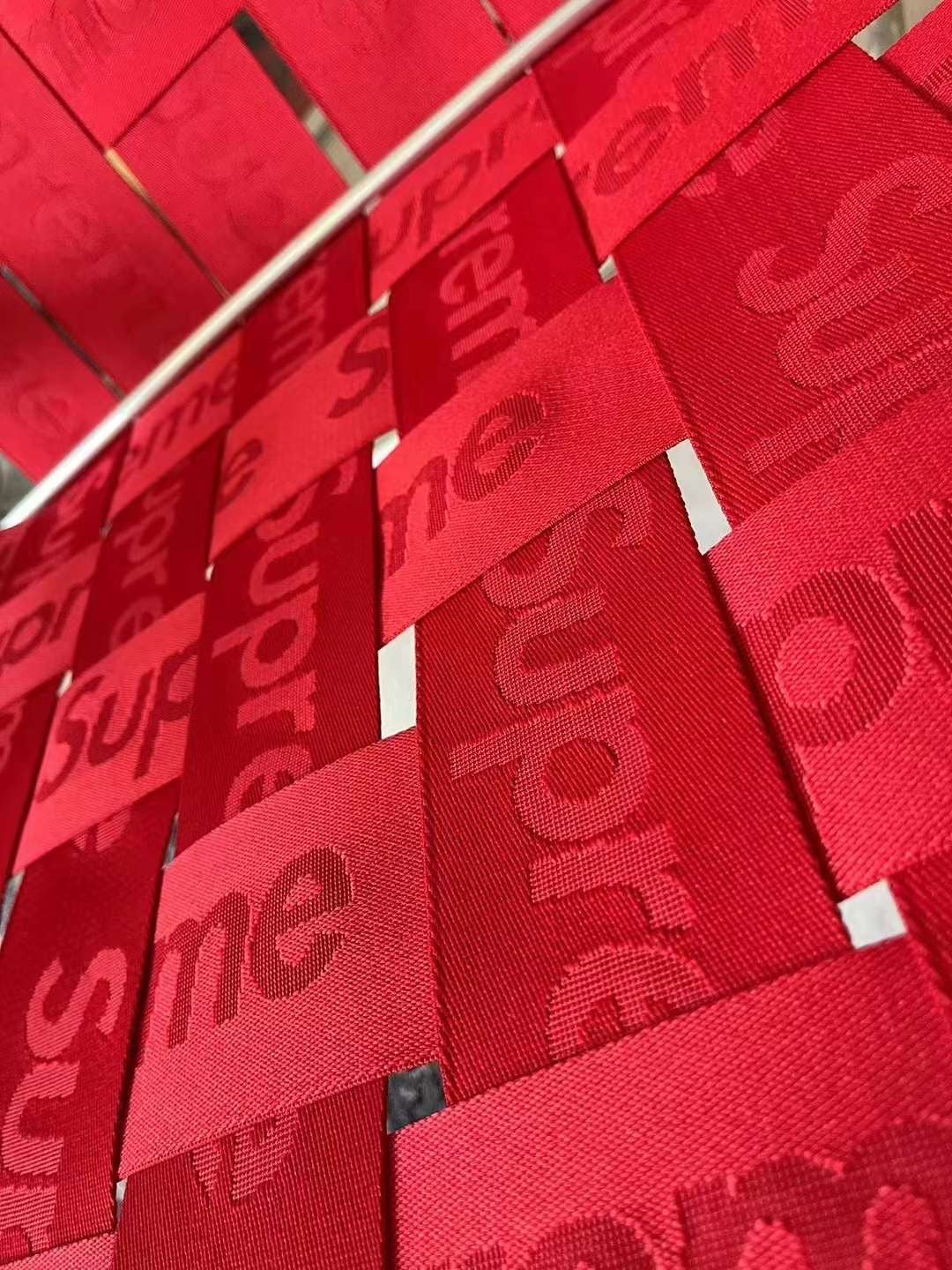 POLTRONA DE LOUNGE SUPREME WOVEN