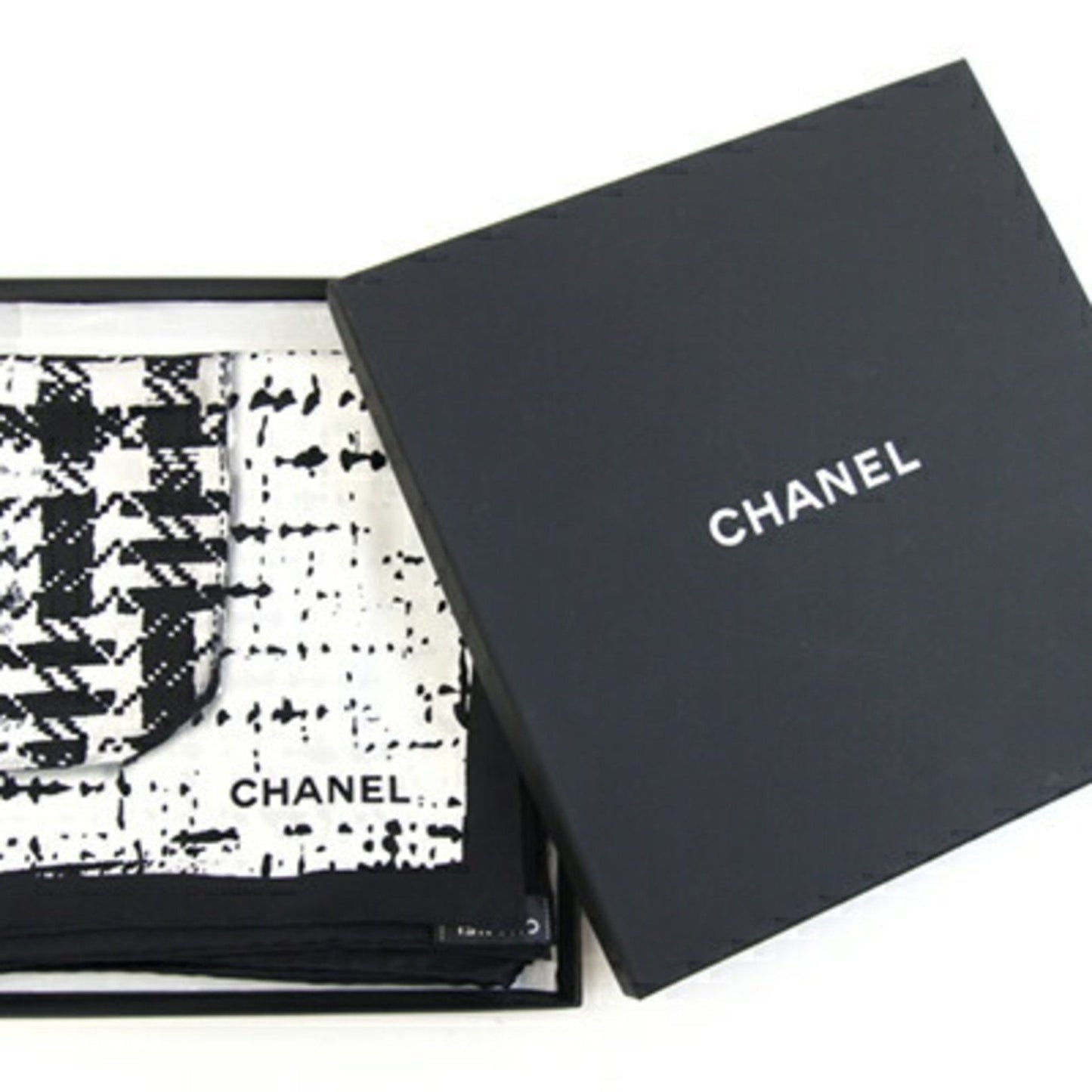 Chanel Silk Scarf (Pre-Owned)