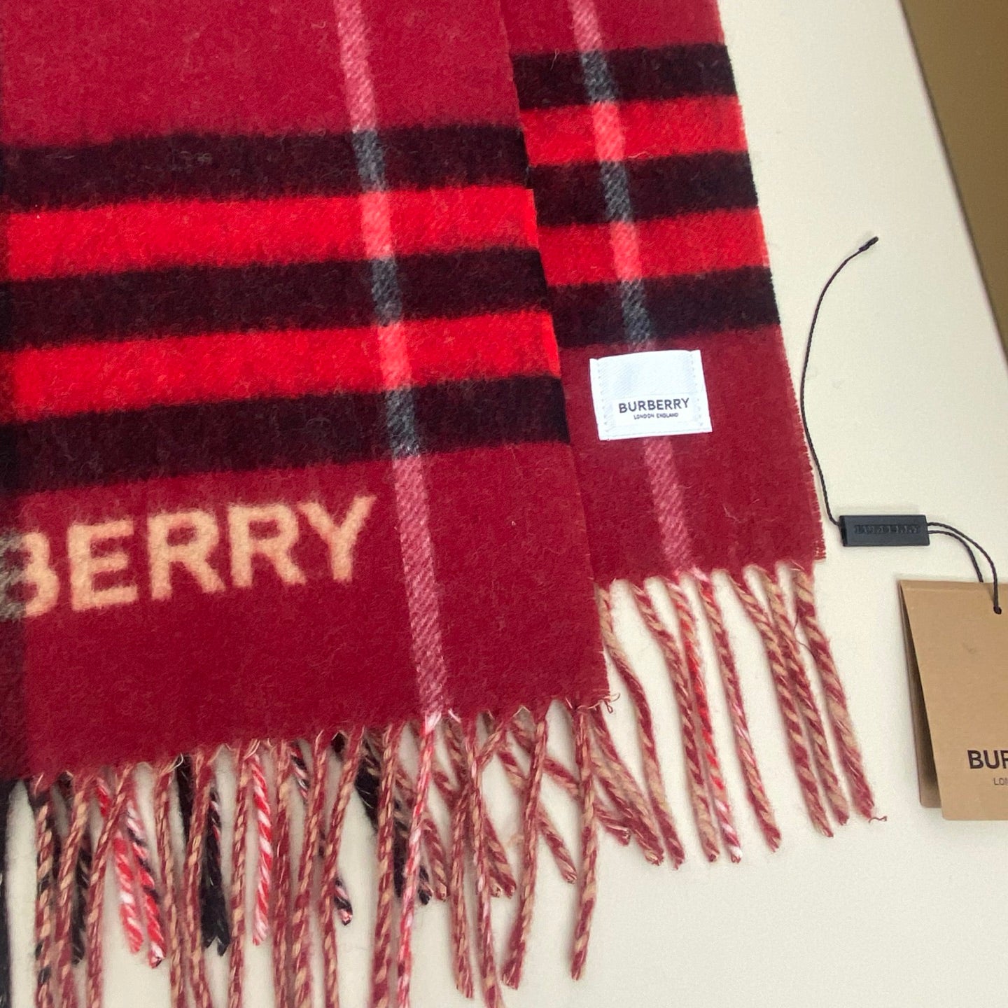 Burberry Classic Check 100% Cashmere Scarf – Unis