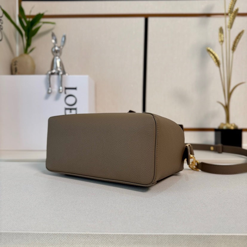 Zzle Edge Small Pebbled Leather Handbag