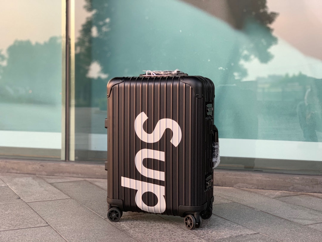 SUPREME TOPAS 45L CABIN SUITCASE